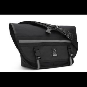 - Chrome mini metro bag
